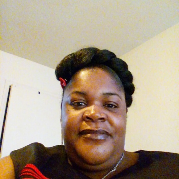 Meet your Posher, Lakendra - Picture 1 of 1